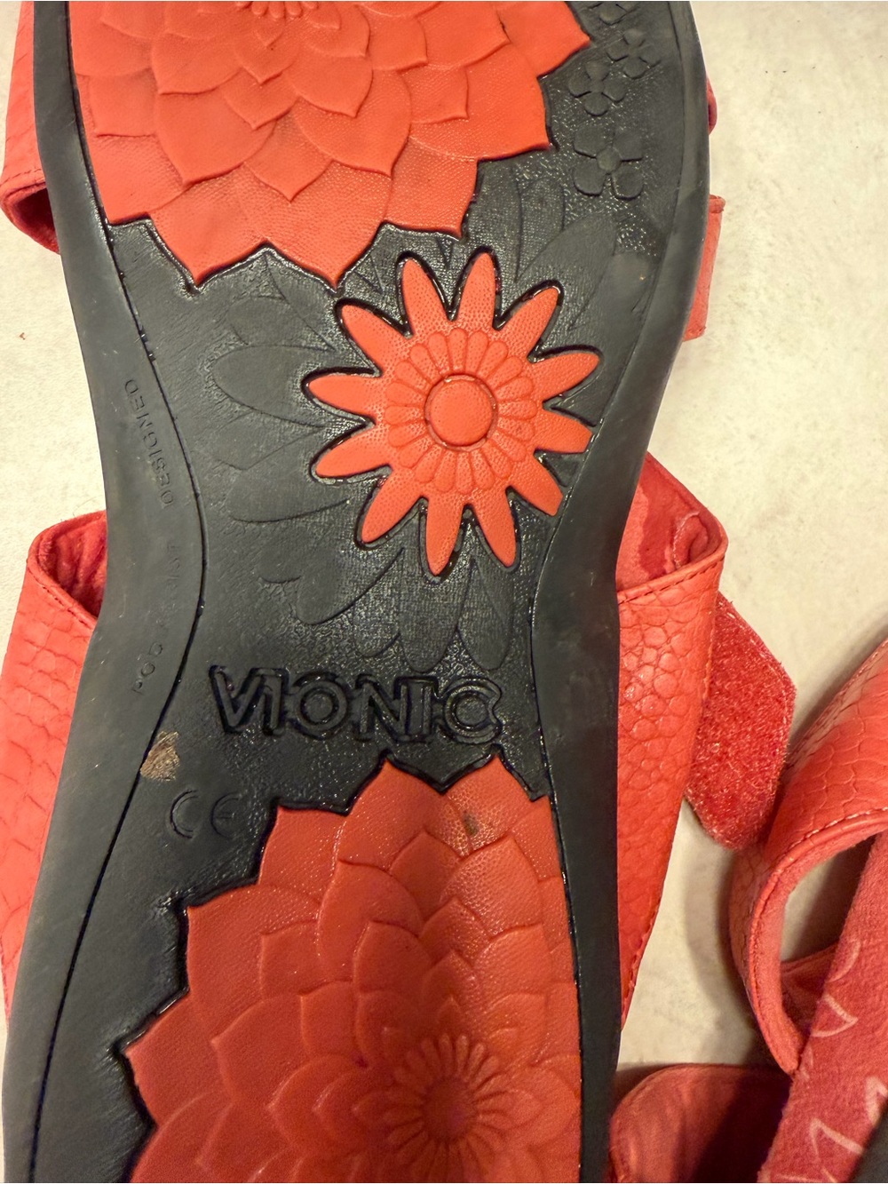Vionic Coral-Red Floral Dual-Strap Adjustable Slide Sandals - Picture 4 of 5